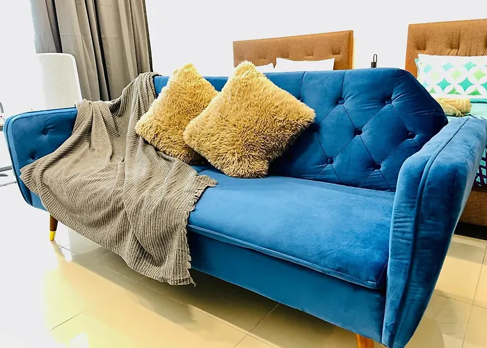 High Floor Studio Austin Regency Mount Austin W Balcony 3 Plus 1Pax 5 Mins Aeon