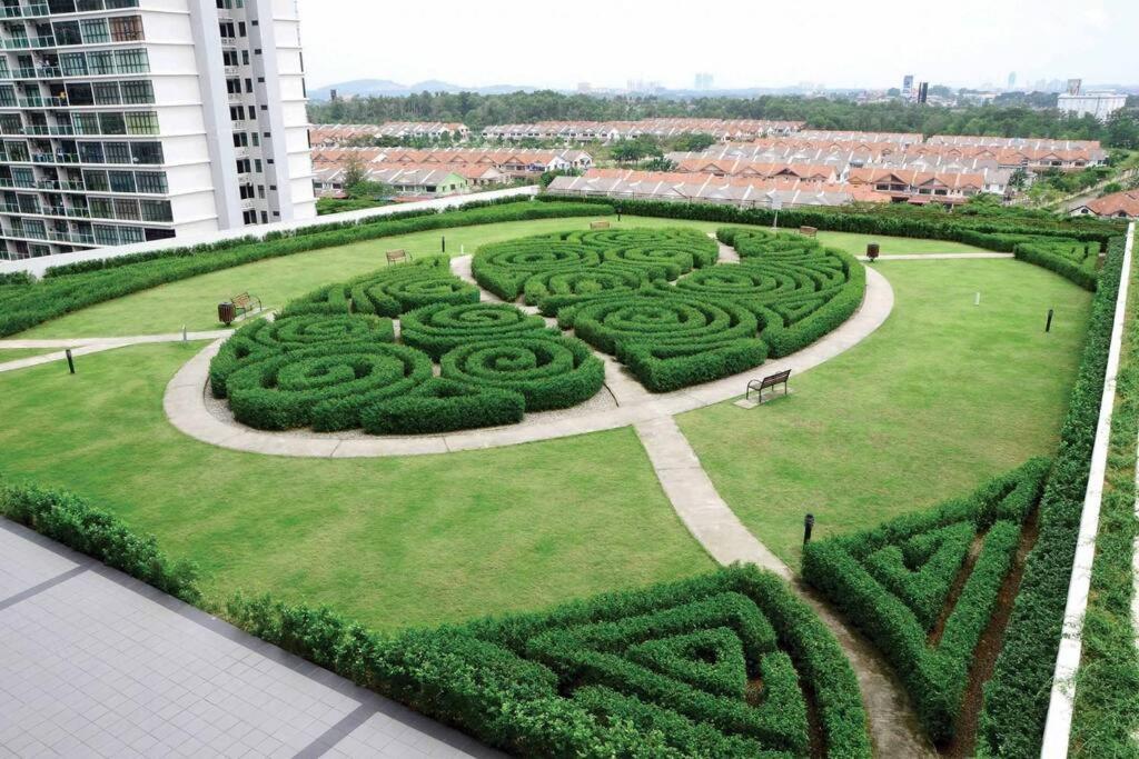 High Floor Austin Regency Mount Austin W Balcony 3 1pax 5 Mins Aeon Apartment *