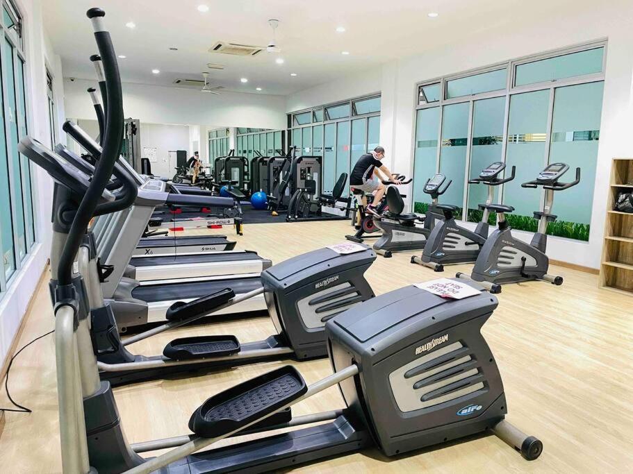 High Floor Austin Regency Mount Austin W Balcony 3 1pax 5 Mins Aeon Apartment Johor Bahru