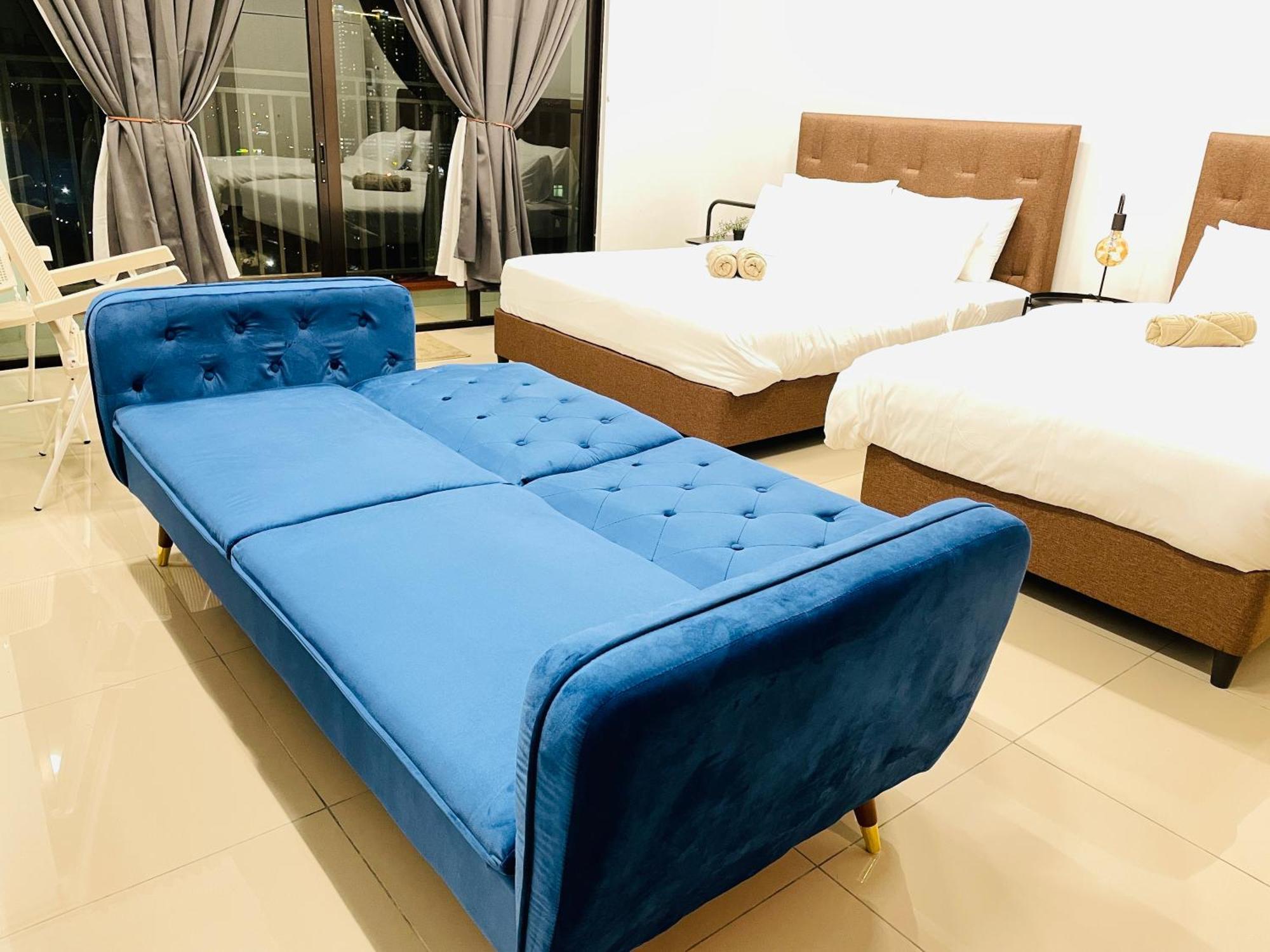 High Floor Austin Regency Mount Austin W Balcony 3 1pax 5 Mins Aeon Apartment *