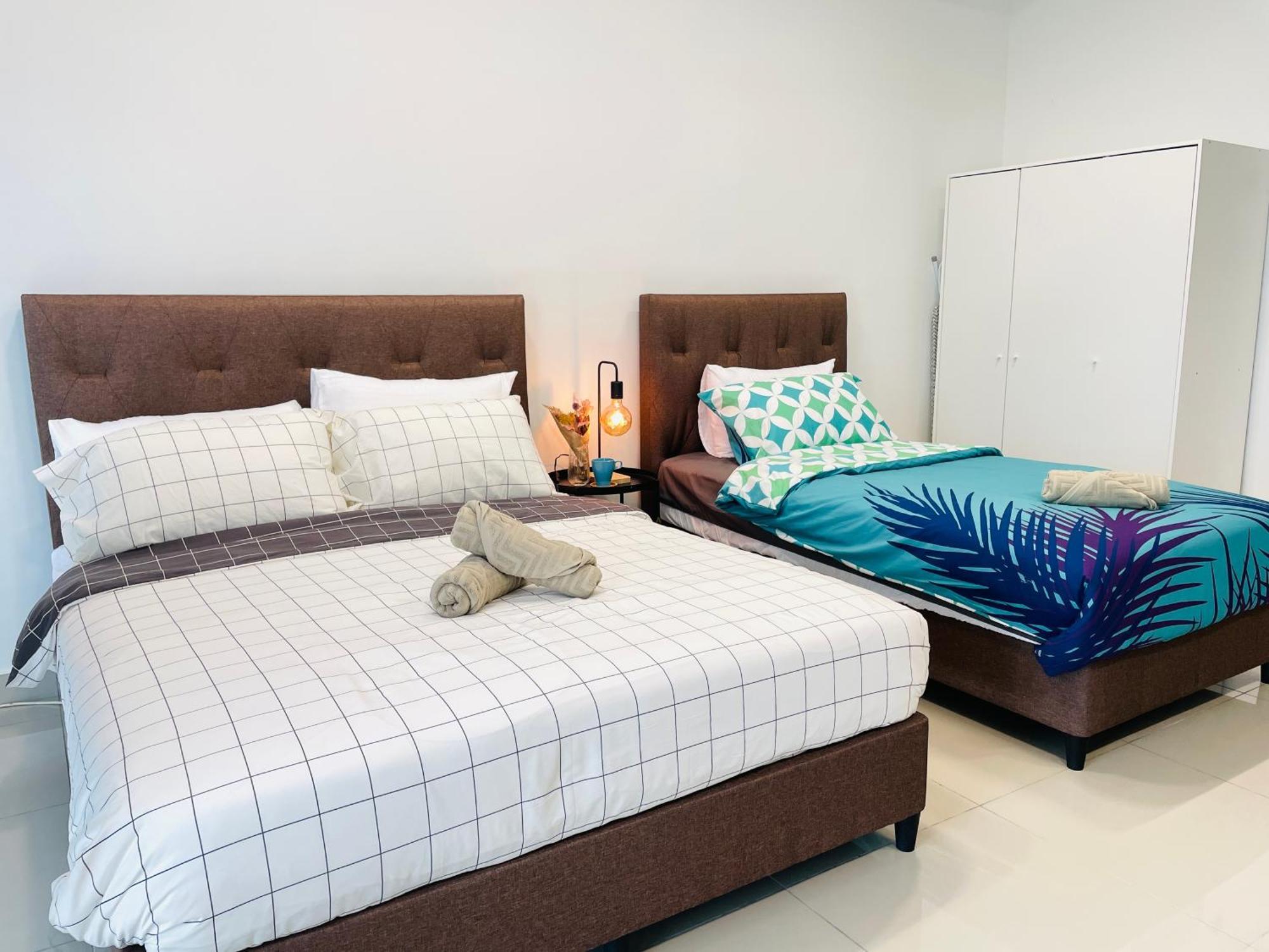 High Floor Austin Regency Mount Austin W Balcony 3 1pax 5 Mins Aeon Apartment *