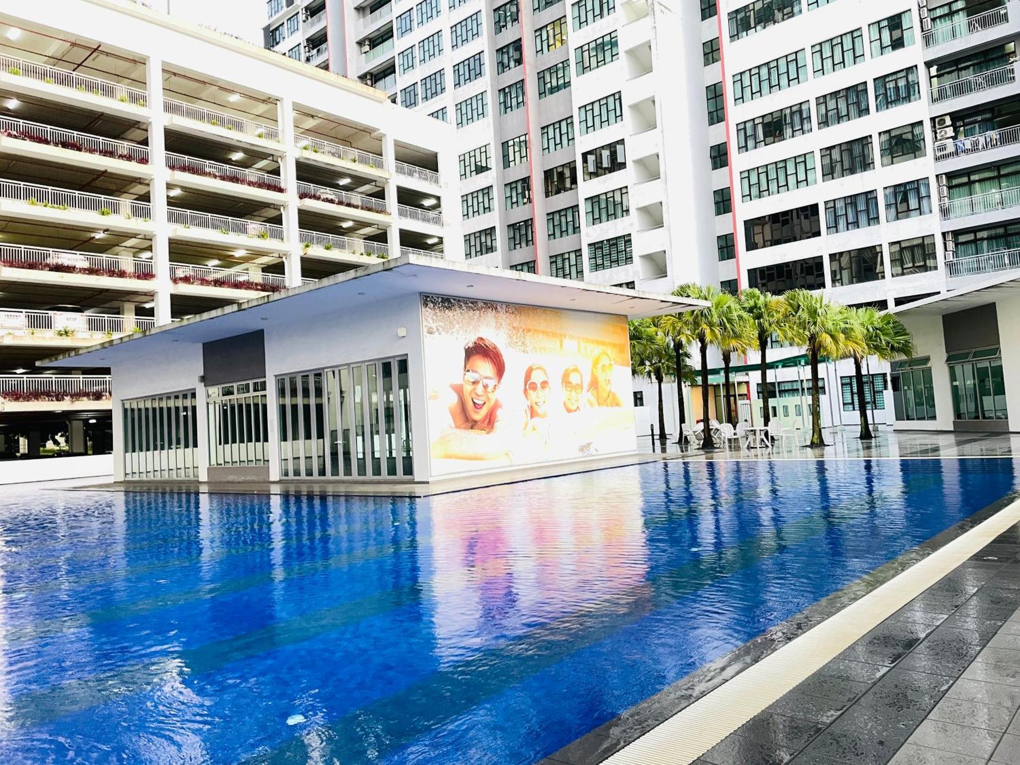 High Floor Austin Regency Mount Austin W Balcony 3 1pax 5 Mins Aeon *